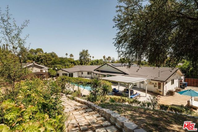 5121 Winnetka Avenue, Woodland Hills, CA 91364