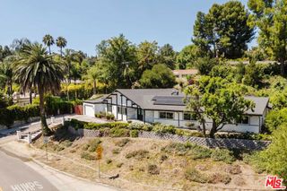 5121 Winnetka Avenue, Woodland Hills, CA 91364