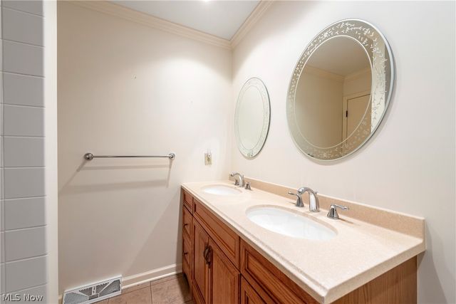 24533 Framingham Drive, Westlake, OH 44145