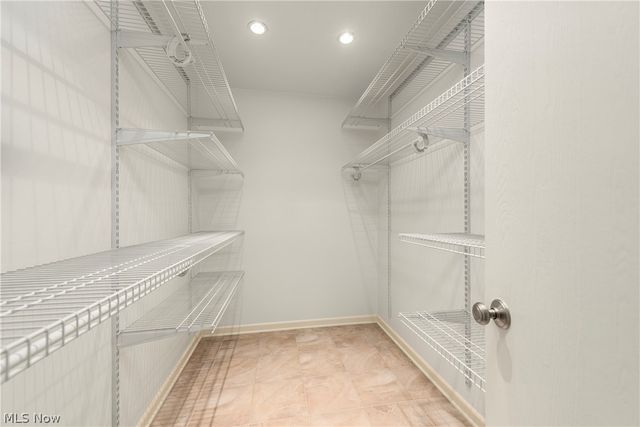 24533 Framingham Drive, Westlake, OH 44145