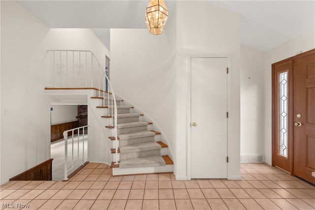 24533 Framingham Drive, Westlake, OH 44145