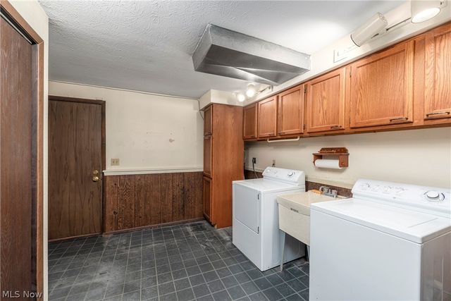 24533 Framingham Drive, Westlake, OH 44145