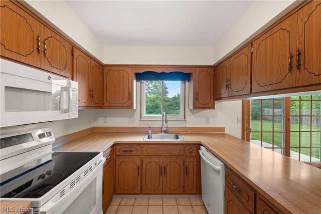 24533 Framingham Drive, Westlake, OH 44145