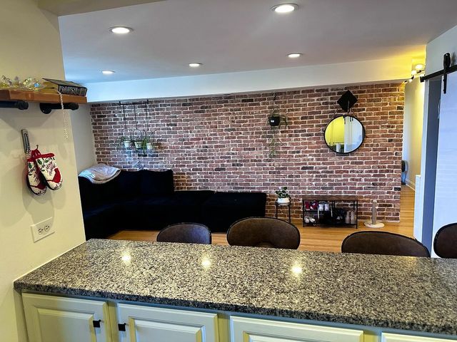 2501 W TOUHY Avenue 308, Chicago, IL 60645
