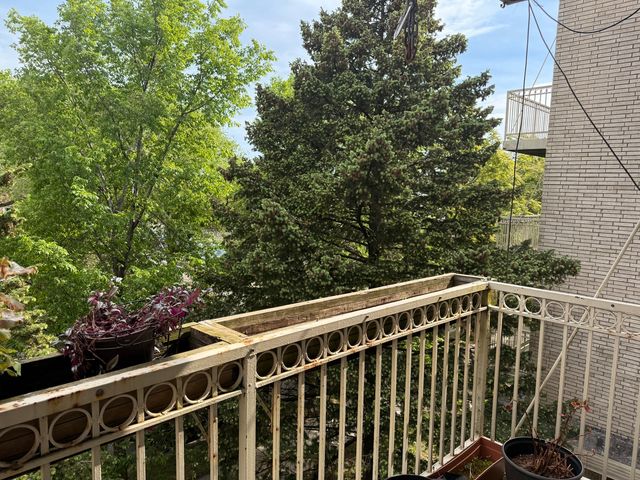 2501 W TOUHY Avenue 308, Chicago, IL 60645