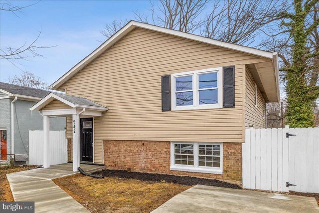 942 CLOVIS AVE, Capitol Heights, MD 20743