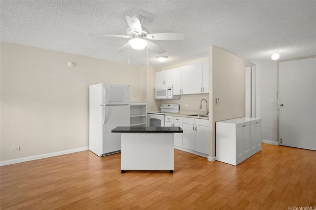 1718 Anapuni Street 301, Honolulu, HI 96822