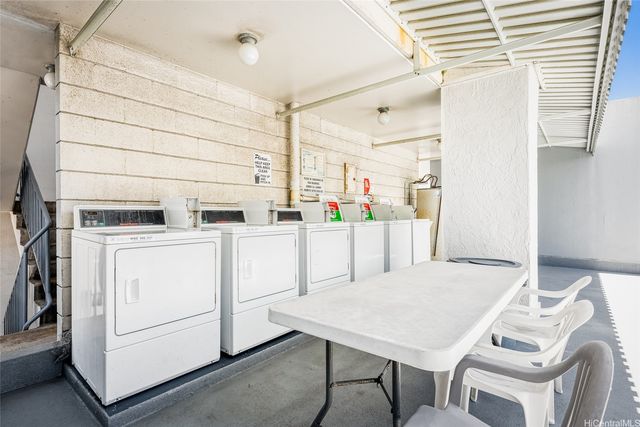 1718 Anapuni Street 301, Honolulu, HI 96822