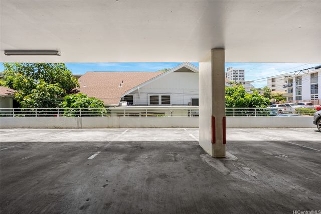 1718 Anapuni Street 301, Honolulu, HI 96822