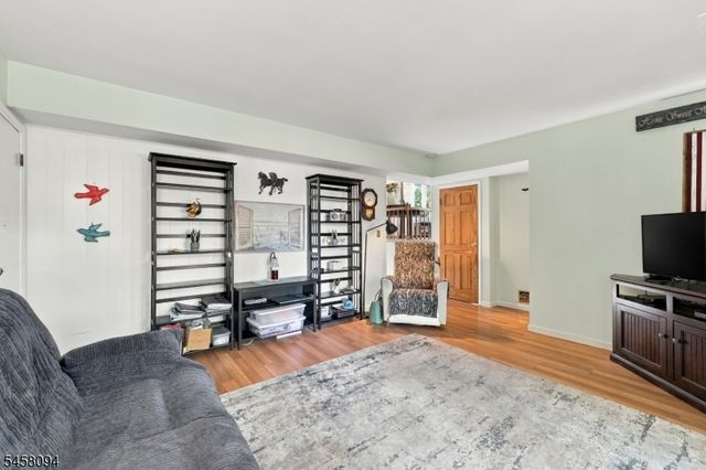 225 Seymour Rd, Hackettstown Town, NJ 07840