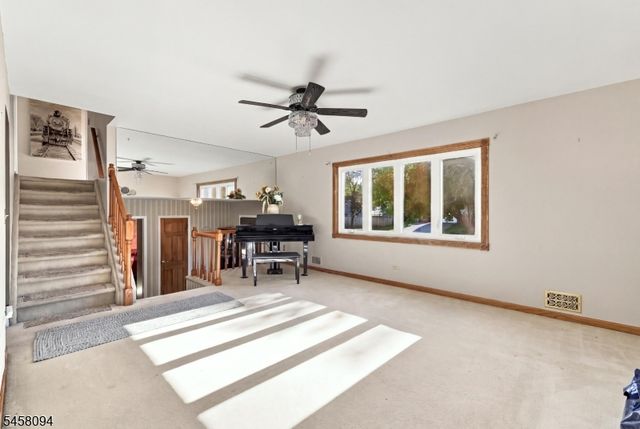 225 Seymour Rd, Hackettstown Town, NJ 07840