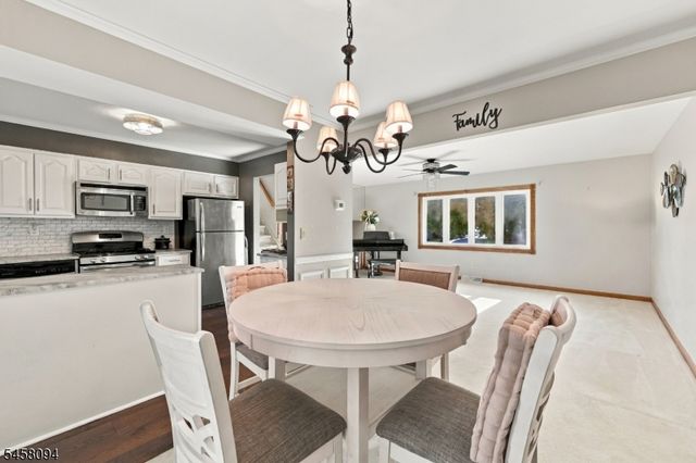 225 Seymour Rd, Hackettstown Town, NJ 07840