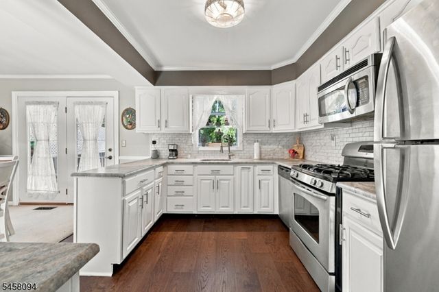 225 Seymour Rd, Hackettstown Town, NJ 07840