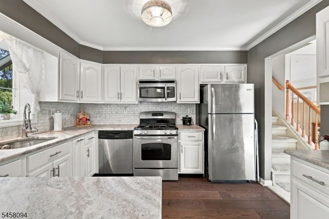 225 Seymour Rd, Hackettstown Town, NJ 07840