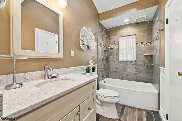 225 Seymour Rd, Hackettstown Town, NJ 07840