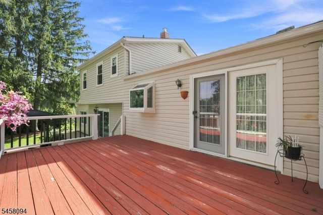 225 Seymour Rd, Hackettstown Town, NJ 07840
