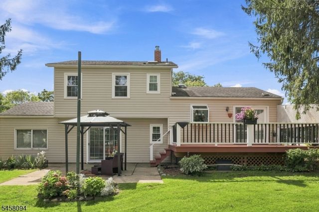 225 Seymour Rd, Hackettstown Town, NJ 07840