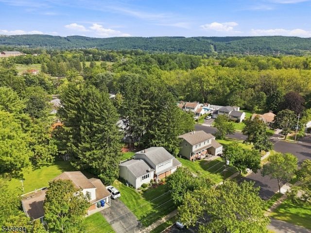 225 Seymour Rd, Hackettstown Town, NJ 07840