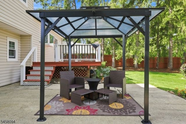 225 Seymour Rd, Hackettstown Town, NJ 07840