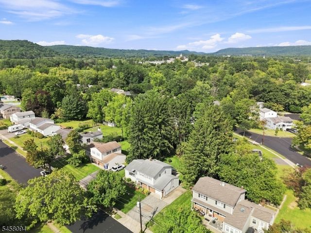 225 Seymour Rd, Hackettstown Town, NJ 07840