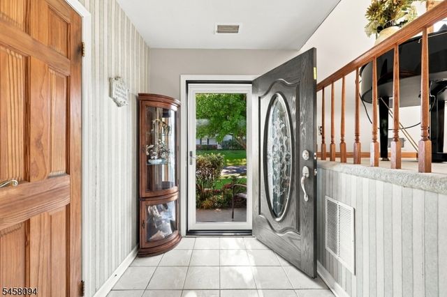 225 Seymour Rd, Hackettstown Town, NJ 07840