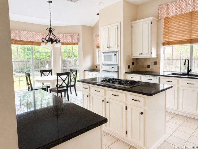 9407 SAGEGLEN, San Antonio, TX 78254