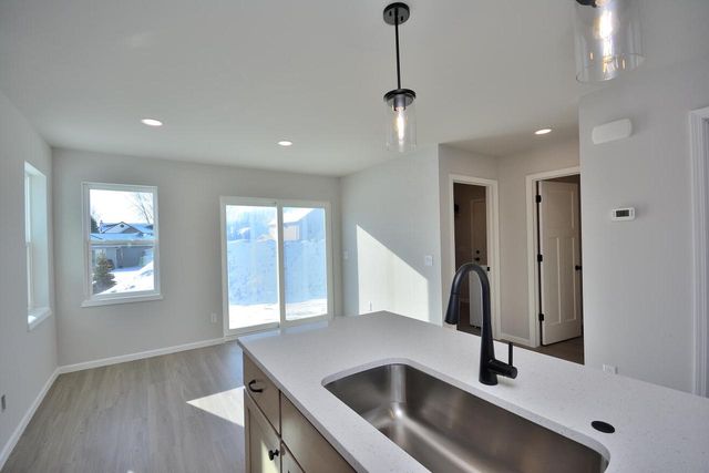 919 5 Mile ROAD, Racine, WI 53402