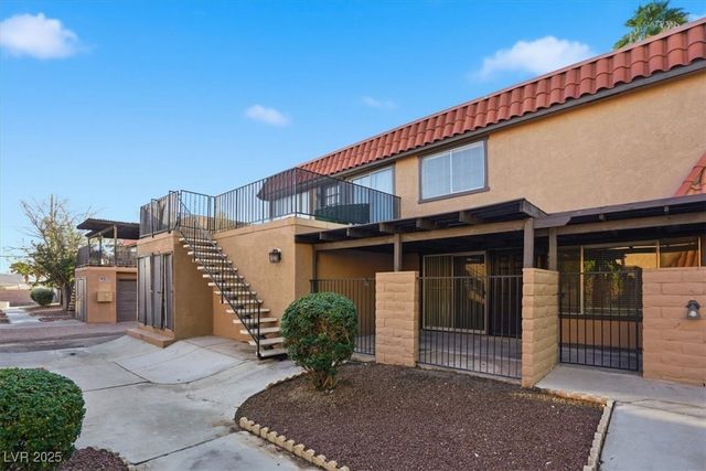 6630 Bubbling Brook Drive C, Las Vegas, NV 89107