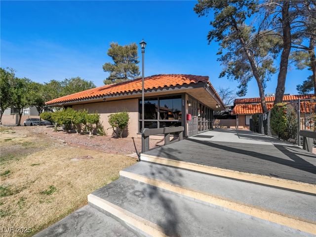 6630 Bubbling Brook Drive C, Las Vegas, NV 89107
