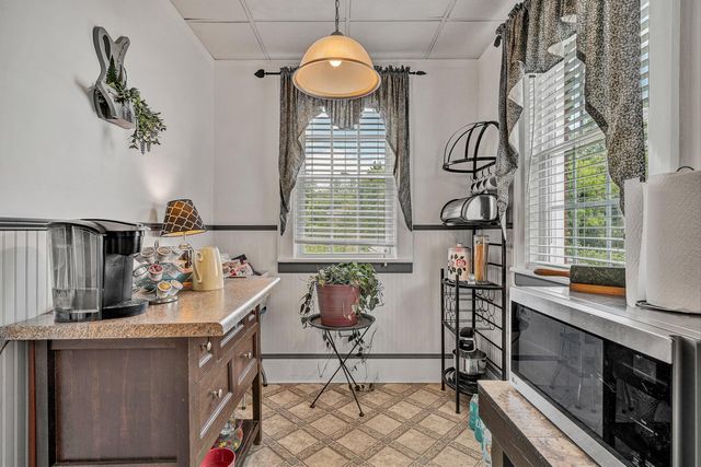 2710 Hillcrest AVE NW, Roanoke, VA 24012