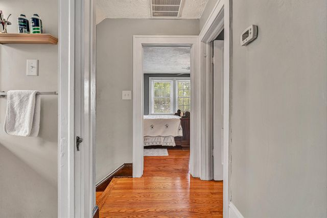 2710 Hillcrest AVE NW, Roanoke, VA 24012