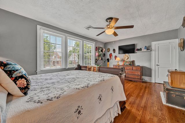 2710 Hillcrest AVE NW, Roanoke, VA 24012
