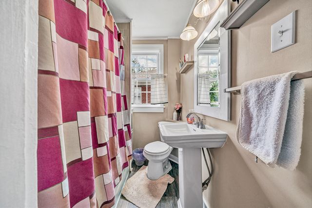 2710 Hillcrest AVE NW, Roanoke, VA 24012