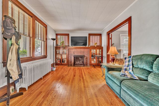 2710 Hillcrest AVE NW, Roanoke, VA 24012