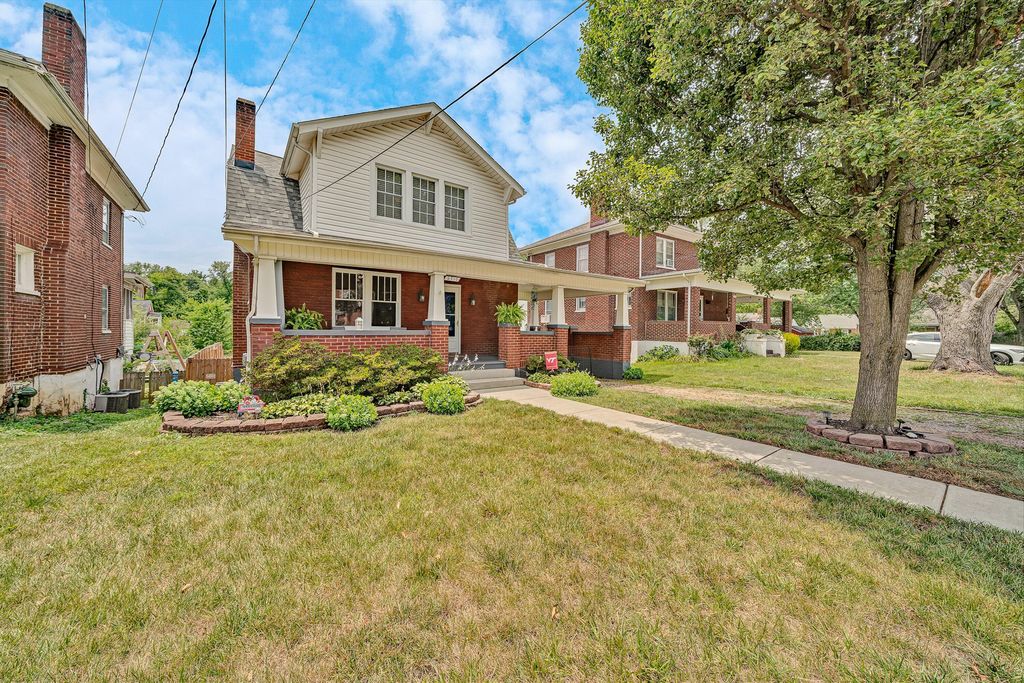 2710 Hillcrest AVE NW, Roanoke, VA 24012