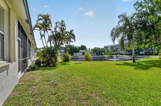 3162 Via Poinciana 6, Lake Worth, FL 33467