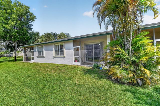 3162 Via Poinciana 6, Lake Worth, FL 33467
