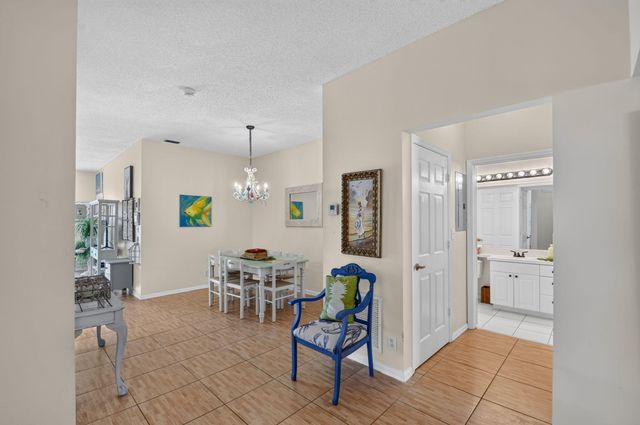 3162 Via Poinciana 6, Lake Worth, FL 33467