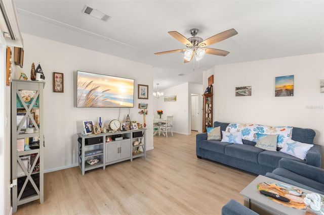 7106 MOUNT ESSEX DRIVE NE 494, St Petersburg, FL 33702