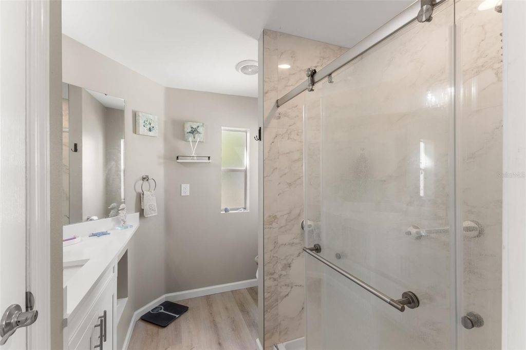 Image 19 of property listing at 7106 MOUNT ESSEX DRIVE NE 494, St Petersburg, FL 33702