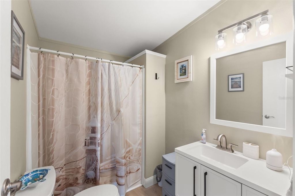 Image 22 of property listing at 7106 MOUNT ESSEX DRIVE NE 494, St Petersburg, FL 33702