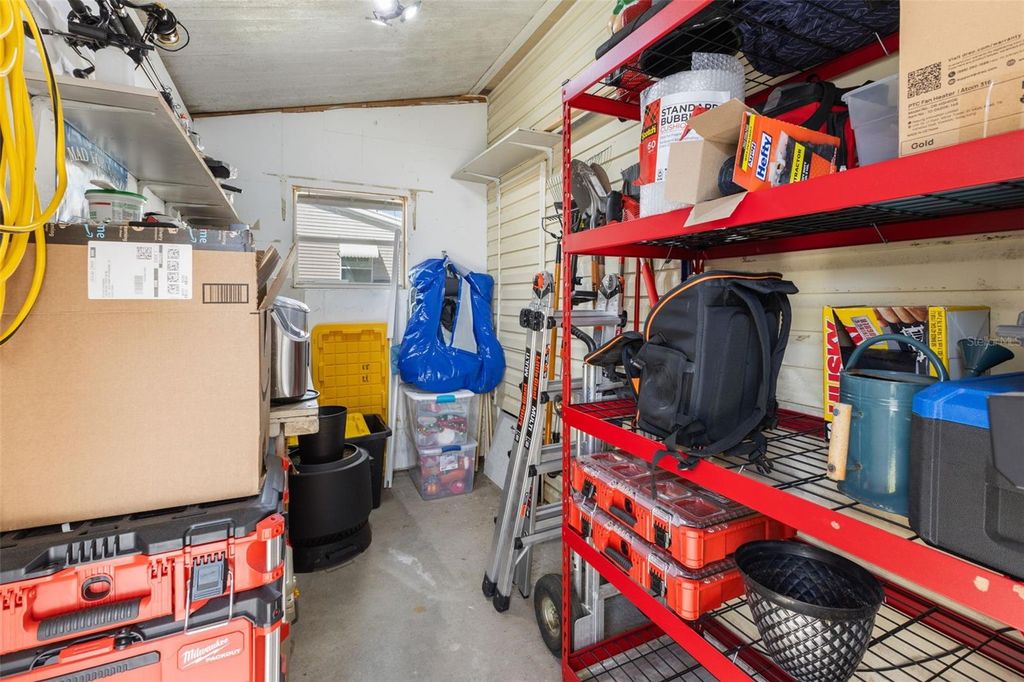 Image 25 of property listing at 7106 MOUNT ESSEX DRIVE NE 494, St Petersburg, FL 33702