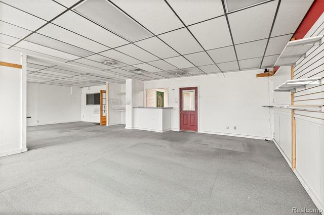26905 Plymouth Road, Redford, MI 48239