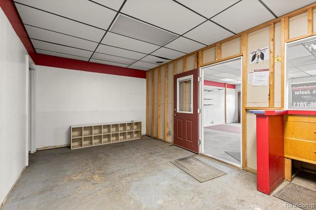 26905 Plymouth Road, Redford, MI 48239