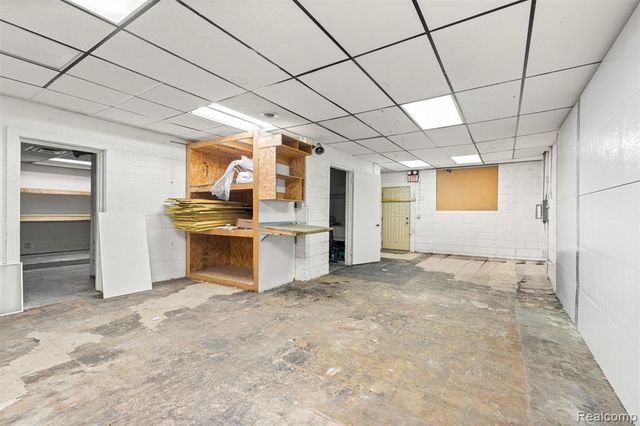 26905 Plymouth Road, Redford, MI 48239