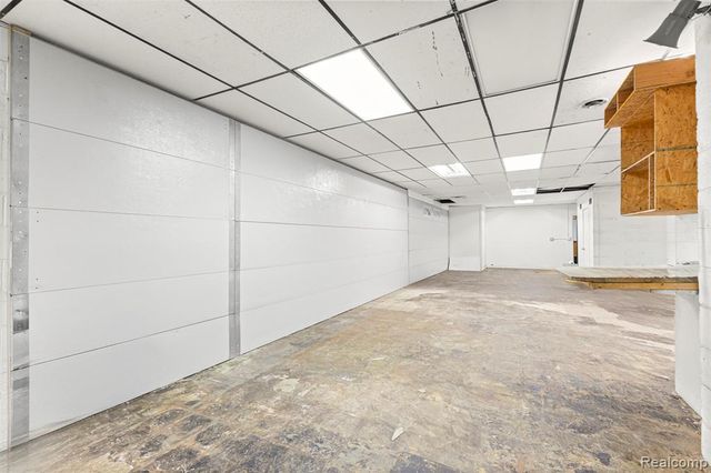 26905 Plymouth Road, Redford, MI 48239