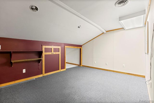 26905 Plymouth Road, Redford, MI 48239