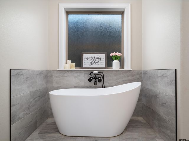 261 Heritage Way, Bullard, TX 75757