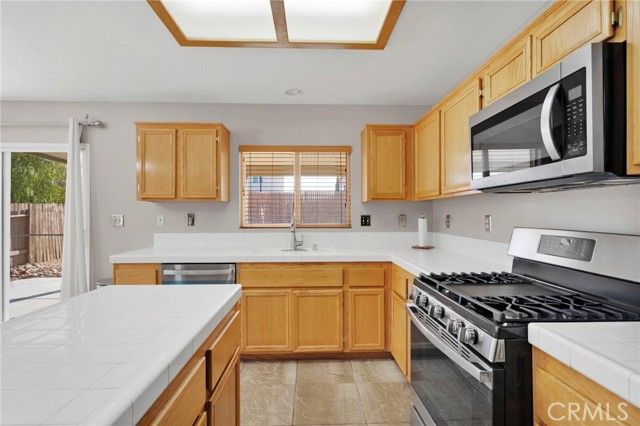 11979 Luna, Victorville, CA 92392