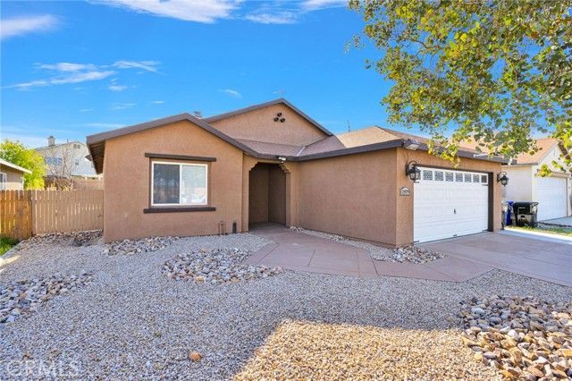 11979 Luna, Victorville, CA 92392